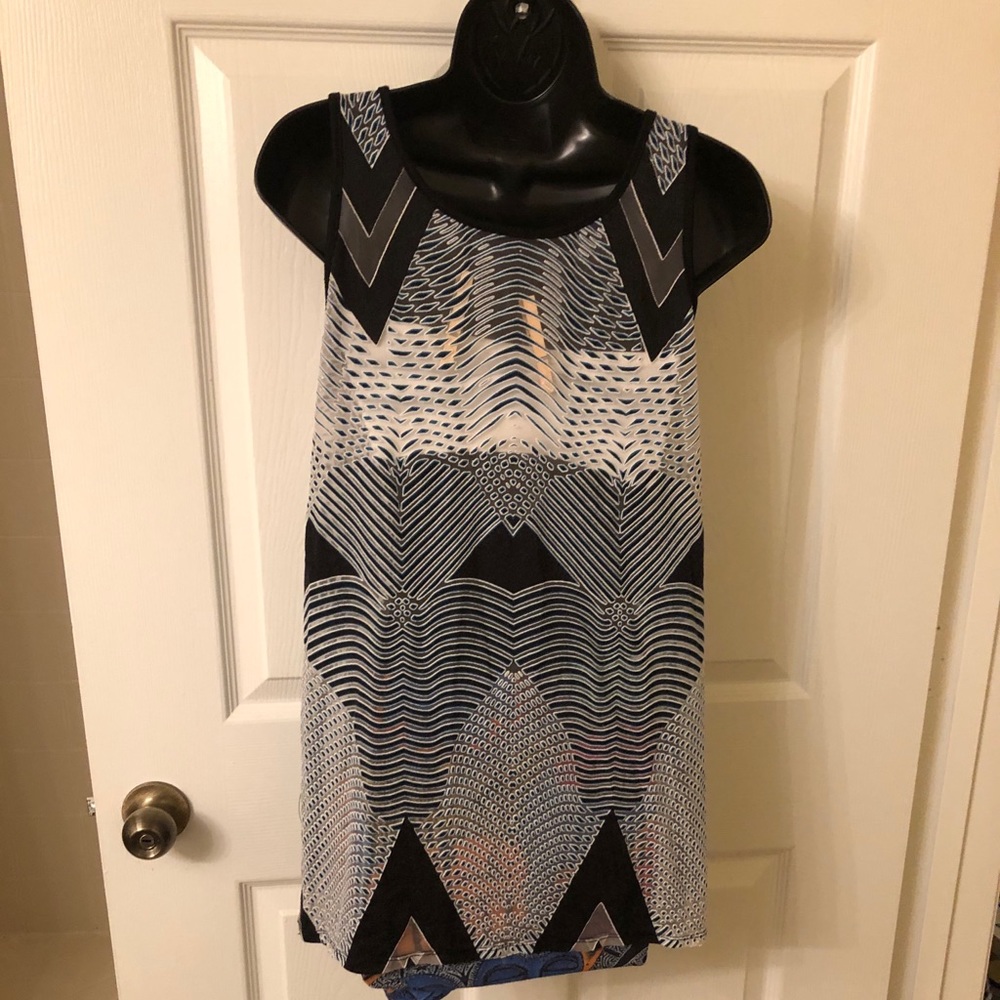 055. Sheer Tank - Picture 2 of 2